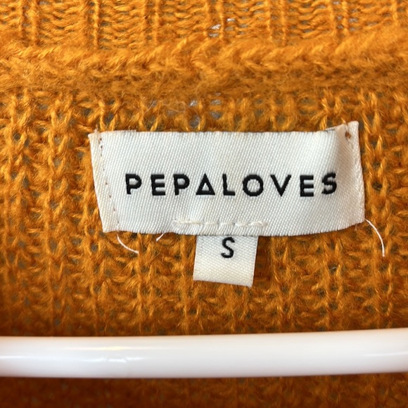 Orange knit sweater - Picture 2 of 2